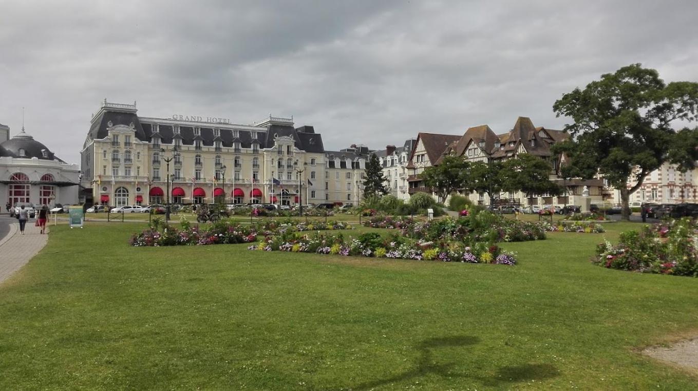 Bel Refait A Neuf, Calme Et Ensoleille Apartment Cabourg
